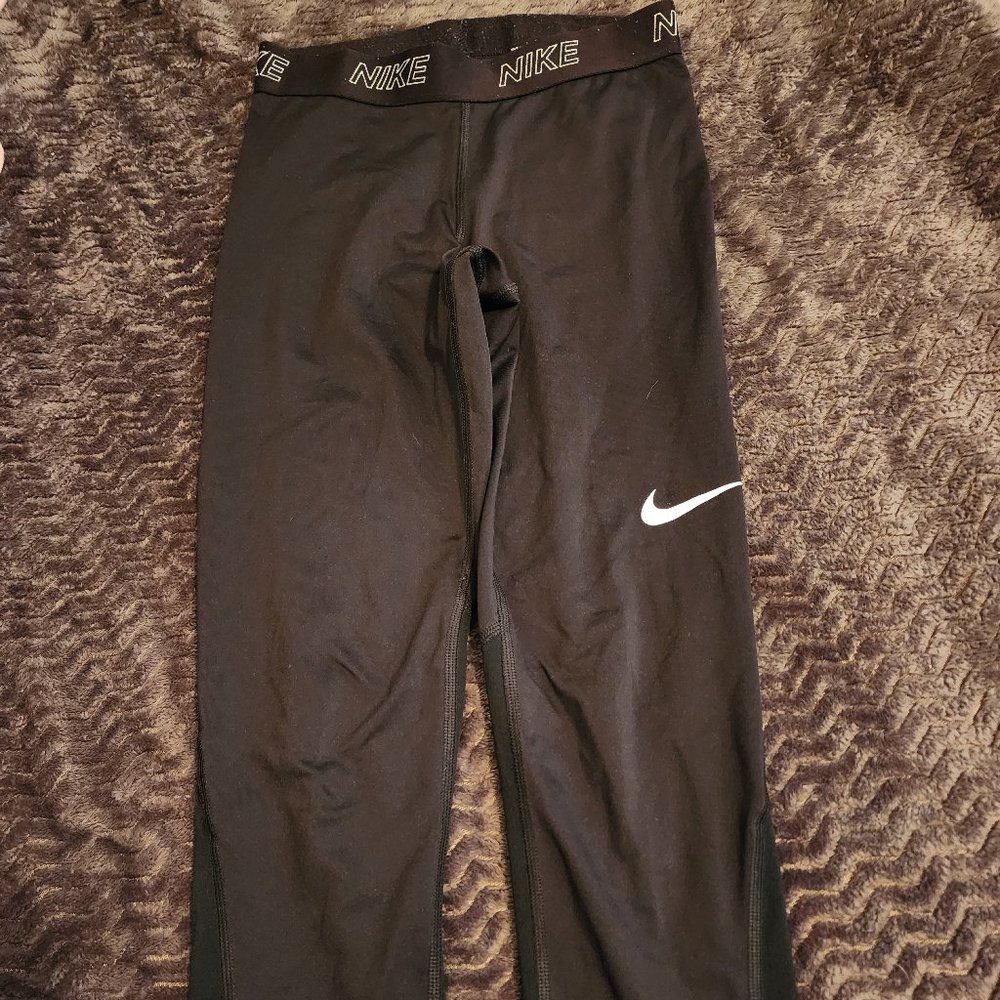 Nike cropped leggings